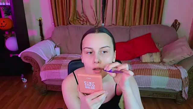 Snapshot of Kelly_Cartier chatting on November 2025 12:09:02 PM Kelly Cartier online show from November 2025 12:09:02 PM