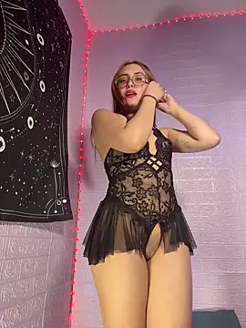 ZeziGamingg online show from February 2026 04:56:01 AM