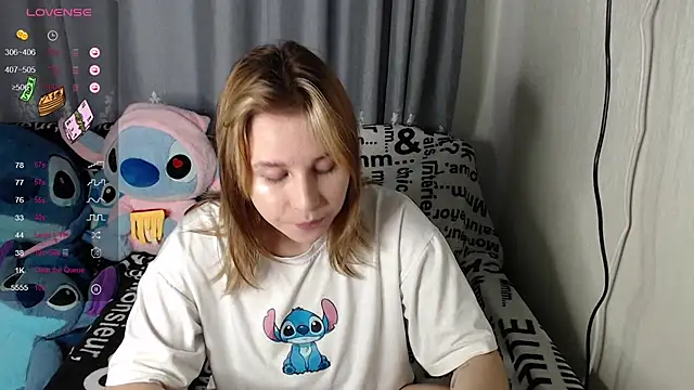 RoyAngela online show from September 2025 01:33:02 PM