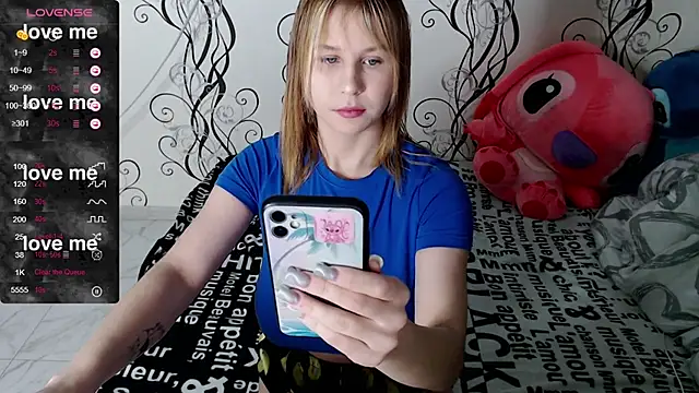 RoyAngela online show from November 2025 10:02:02 PM