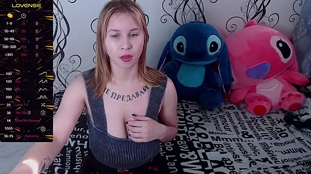 RoyAngela online show from October 2025 10:39:01 AM
