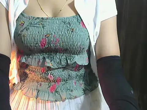 sheetal-sheetal95 online show from December 2025 04:52:02 PM