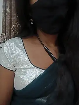 Snapshot of kavya-telugu84 chatting on July 2026 06:44:01 PM kavya-telugu84 online show from July 2026 06:44:01 PM