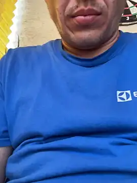 Snapshot of MagyarHunor chatting on March 2026 01:31:02 PM MagyarHunor online show from March 2026 01:31:02 PM