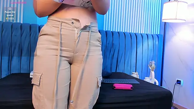 Snapshot of ariannaliss chatting on February 2026 05:15:02 PM ariannaliss online show from February 2026 05:15:02 PM