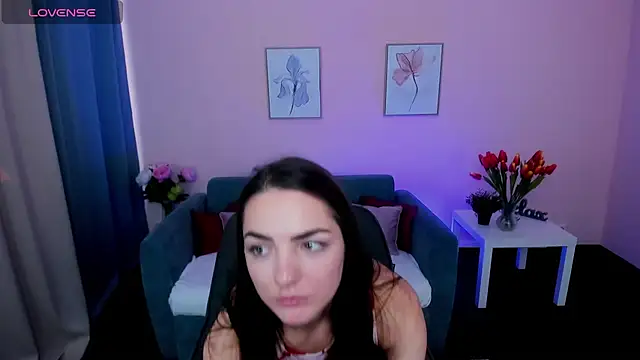 MyEllaLuvs online show from September 2025 01:23:01 PM