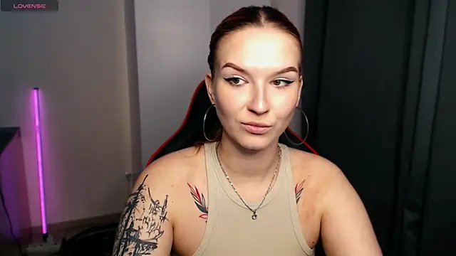 EileenKenner online show from April 2026 06:25:02 PM