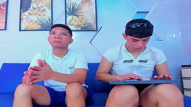 The boys at online show from October 2025 06:09:02 PM