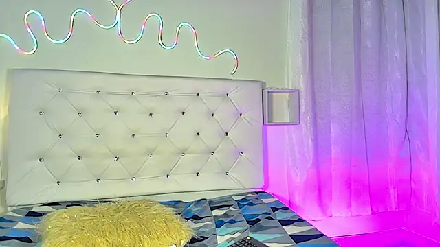 tatixxxvega online show from September 2025 01:37:02 PM