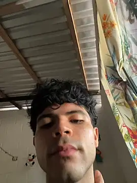 Axel-Mejia online show from December 2025 07:48:01 PM