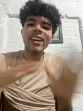 Snapshot of Axel-Mejia chatting on June 2026 03:25:01 AM Axel-Mejia online show from June 2026 03:25:01 AM