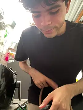 Axel-Mejia online show from April 2026 07:47:01 PM