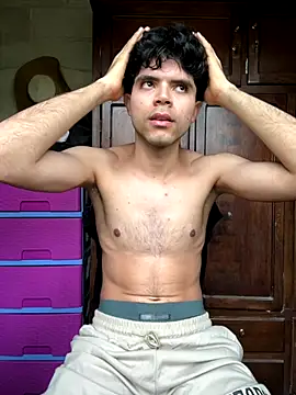 Axel-Mejia online show from November 2025 12:31:01 PM