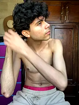 Axel-Mejia online show from December 2025 03:26:01 PM