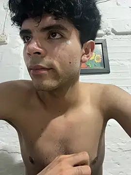 Snapshot of Axel-Mejia chatting on June 2026 02:28:01 AM Axel-Mejia online show from June 2026 02:28:01 AM