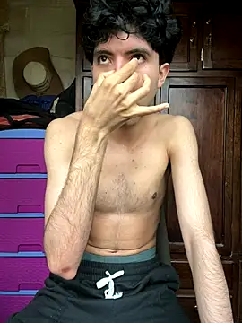 Axel-Mejia online show from November 2025 12:50:02 PM