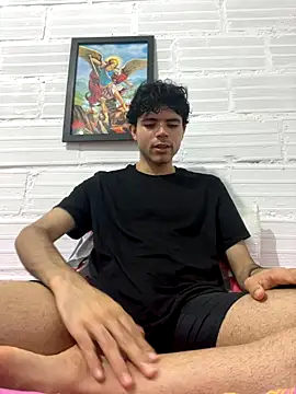 Axel-Mejia online show from October 2025 08:30:01 PM