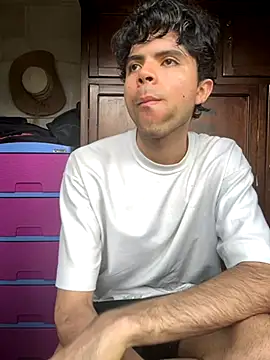 Axel-Mejia online show from October 2025 07:13:02 PM