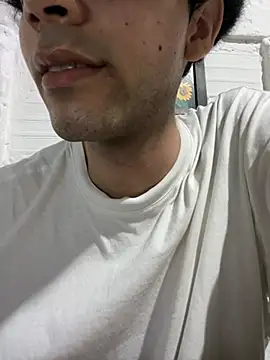 Snapshot of Axel-Mejia chatting on June 2026 02:24:02 AM Axel-Mejia online show from June 2026 02:24:02 AM