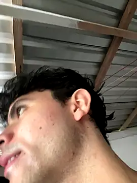 Axel-Mejia online show from December 2025 07:07:02 PM