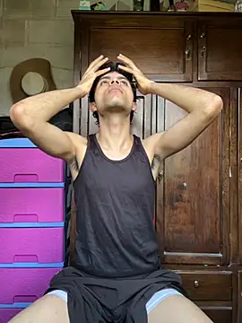 Snapshot of Axel-Mejia chatting on October 2025 05:48:01 PM Axel-Mejia online show from October 2025 05:48:01 PM