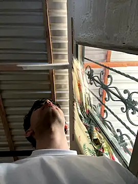 Axel-Mejia online show from November 2025 08:20:02 PM