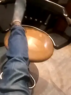 Snapshot of vergonvenco chatting on November 2025 08:40:01 AM vergonvenco online show from November 2025 08:40:01 AM