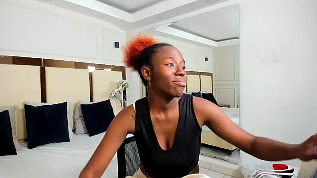  emma willliams  online show from November 2025 01:49:01 PM