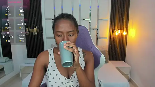  emma willliams  online show from November 2025 01:55:02 PM