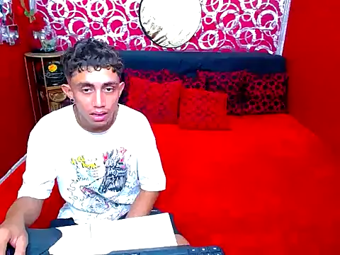 Snapshot of GABOPEIN chatting on November 2025 07:17:02 PM GABOPEIN online show from November 2025 07:17:02 PM