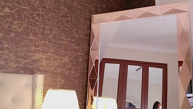 IrinaVelvet online show from December 2025 04:38:01 PM