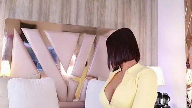 IrinaVelvet online show from September 2025 04:46:01 PM