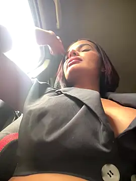 IrinaVelvet online show from October 2025 07:04:01 PM