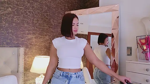 IrinaVelvet online show from November 2025 04:44:02 PM