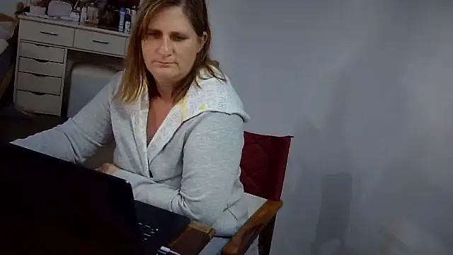 LiebeMaus online show from October 2025 05:57:01 PM