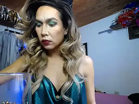 sashastarfire online show from November 2025 03:49:01 PM