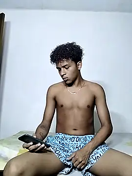 Manuel Mateus1 online show from November 2025 02:43:01 AM