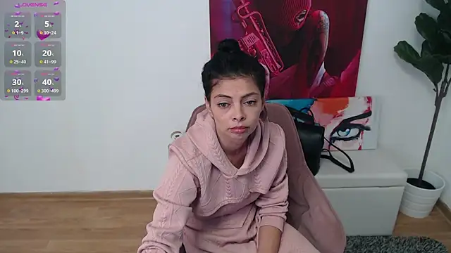 LadyLiia online show from May 2026 03:43:02 AM
