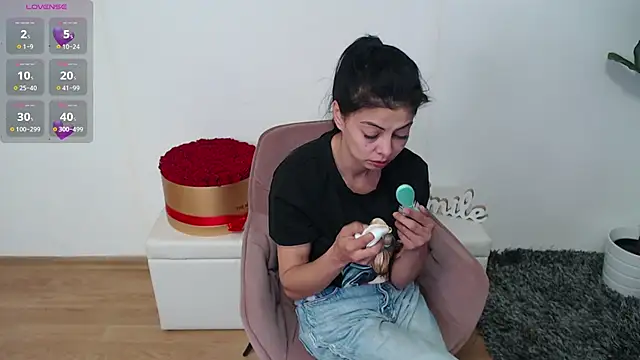 LadyLiia online show from May 2026 03:47:02 AM