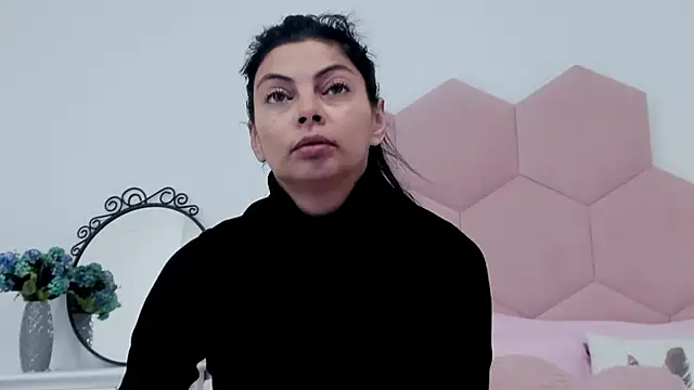 Snapshot of LadyLiia chatting on February 2025 05:13:02 AM LadyLiia online show from February 2025 05:13:02 AM