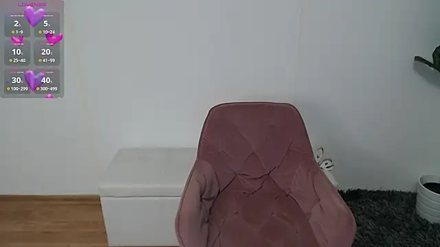 LadyLiia online show from May 2026 03:47:01 AM