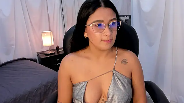 emma morrison online show from October 2025 02:57:01 AM