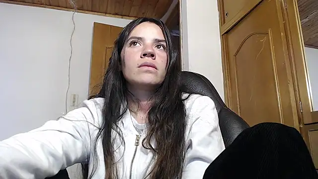 Skylar Serenity online show from October 2025 08:32:02 PM