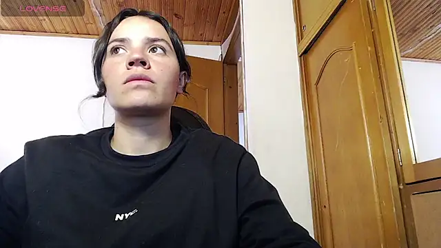 Skylar Serenity online show from November 2025 04:54:01 PM