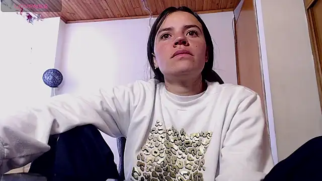 Skylar Serenity online show from October 2025 07:35:01 PM