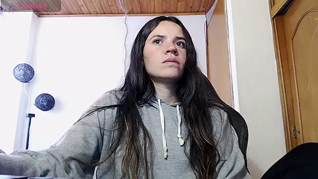 Skylar Serenity online show from October 2025 06:51:01 PM