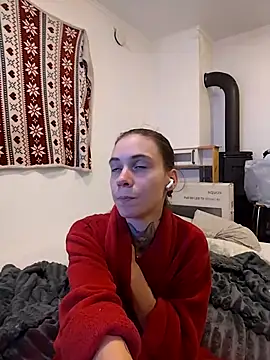 HoneySquirrel online show from October 2025 07:16:02 PM