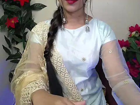 Snapshot of Little_queenn chatting on September 2025 01:05:01 AM Little queenn online show from September 2025 01:05:01 AM