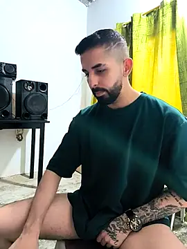 giannis090 online show from November 2025 09:59:01 PM