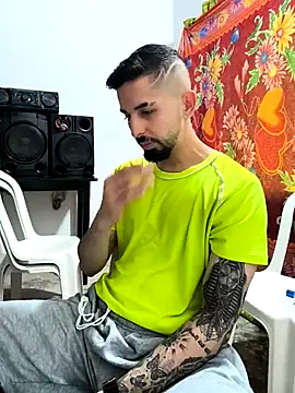 giannis090 online show from October 2025 07:58:02 PM